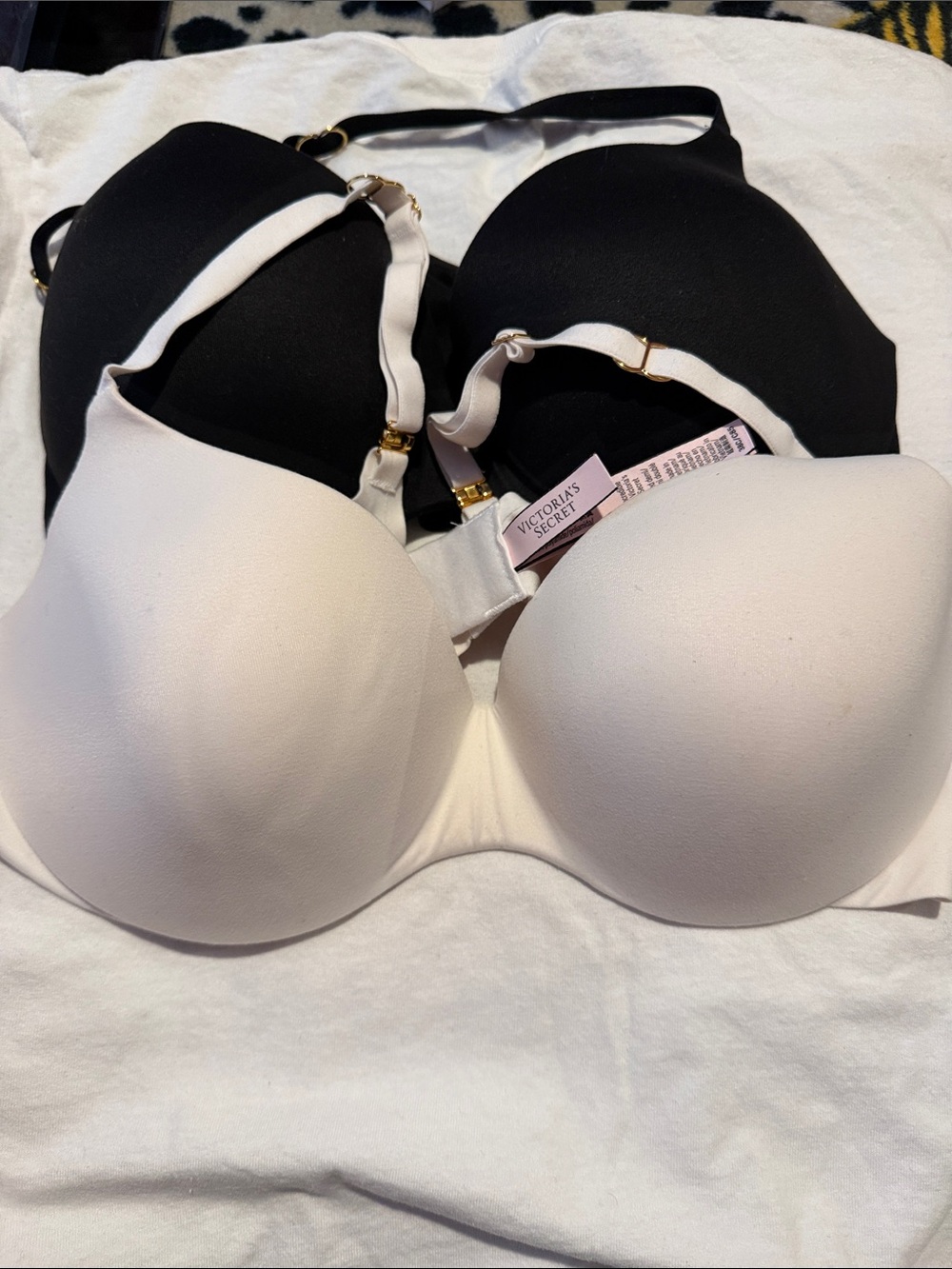 Victoria's Secret Black & White Smooth Molded Bra Duo